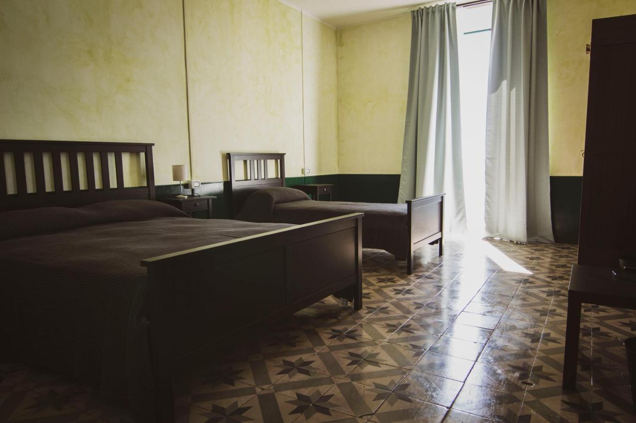 טאראנטו B&B Le Finestre Sul Mare מראה חיצוני תמונה
