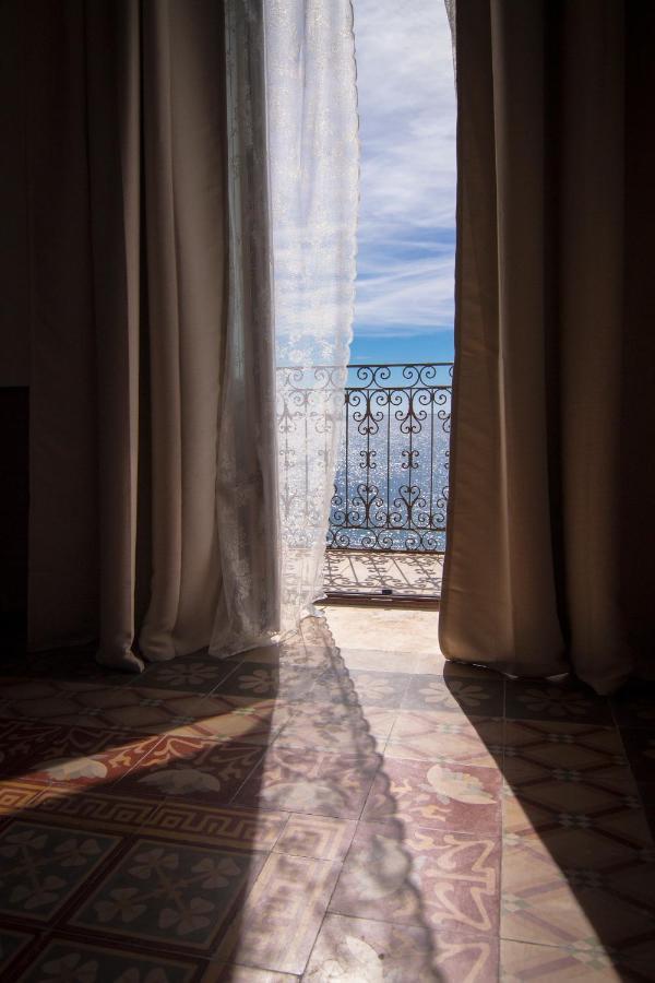 טאראנטו B&B Le Finestre Sul Mare מראה חיצוני תמונה